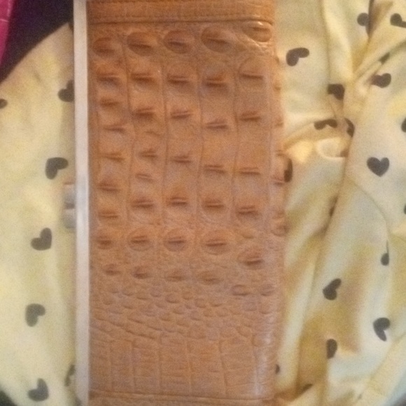 Faux Gator Clutch - Picture 1 of 3